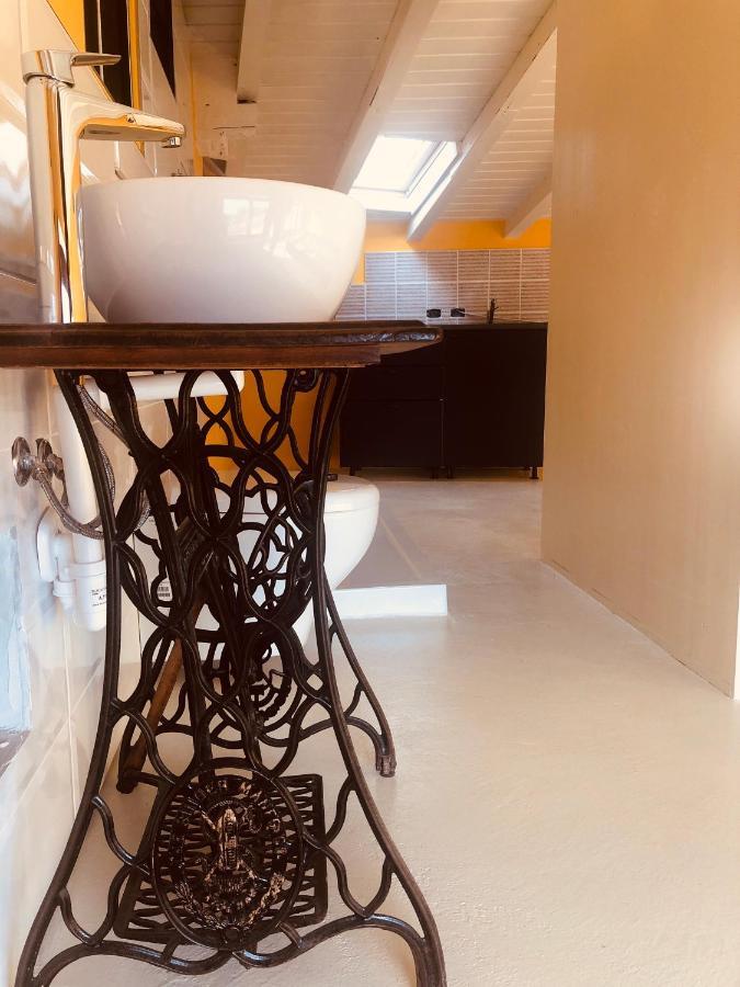 La Casa Di Andrea Apartment Gardone Riviera Bagian luar foto