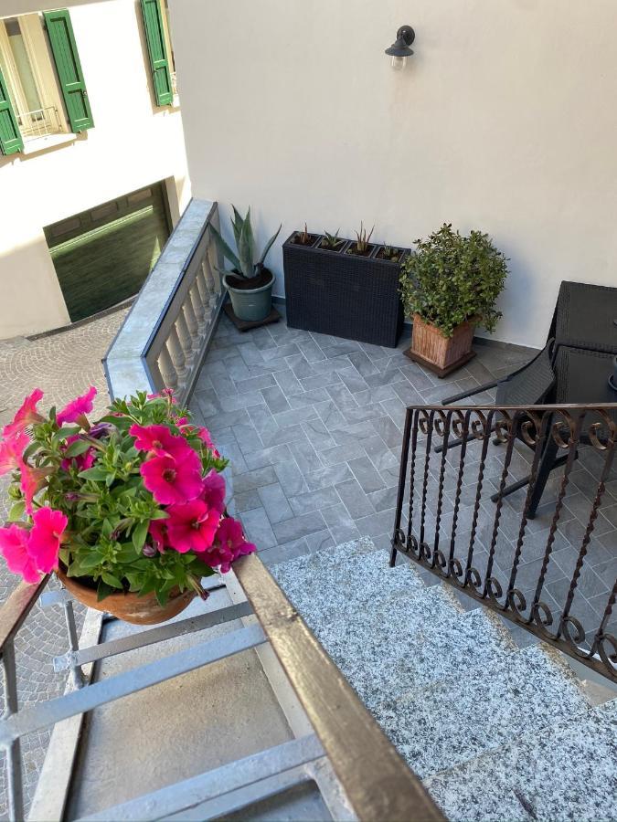 La Casa Di Andrea Apartment Gardone Riviera Bagian luar foto