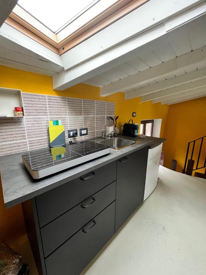 La Casa Di Andrea Apartment Gardone Riviera Bagian luar foto