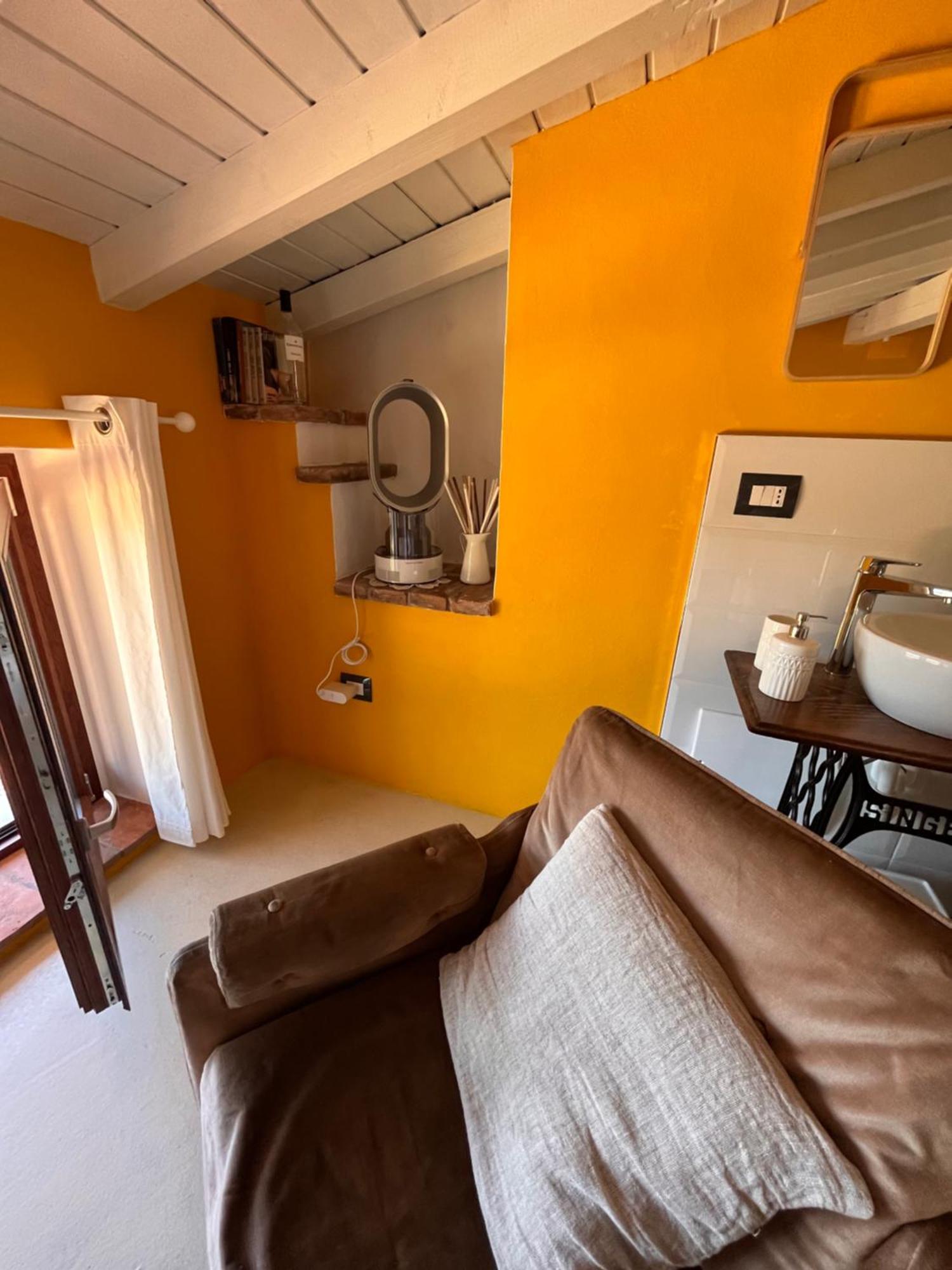 La Casa Di Andrea Apartment Gardone Riviera Bagian luar foto
